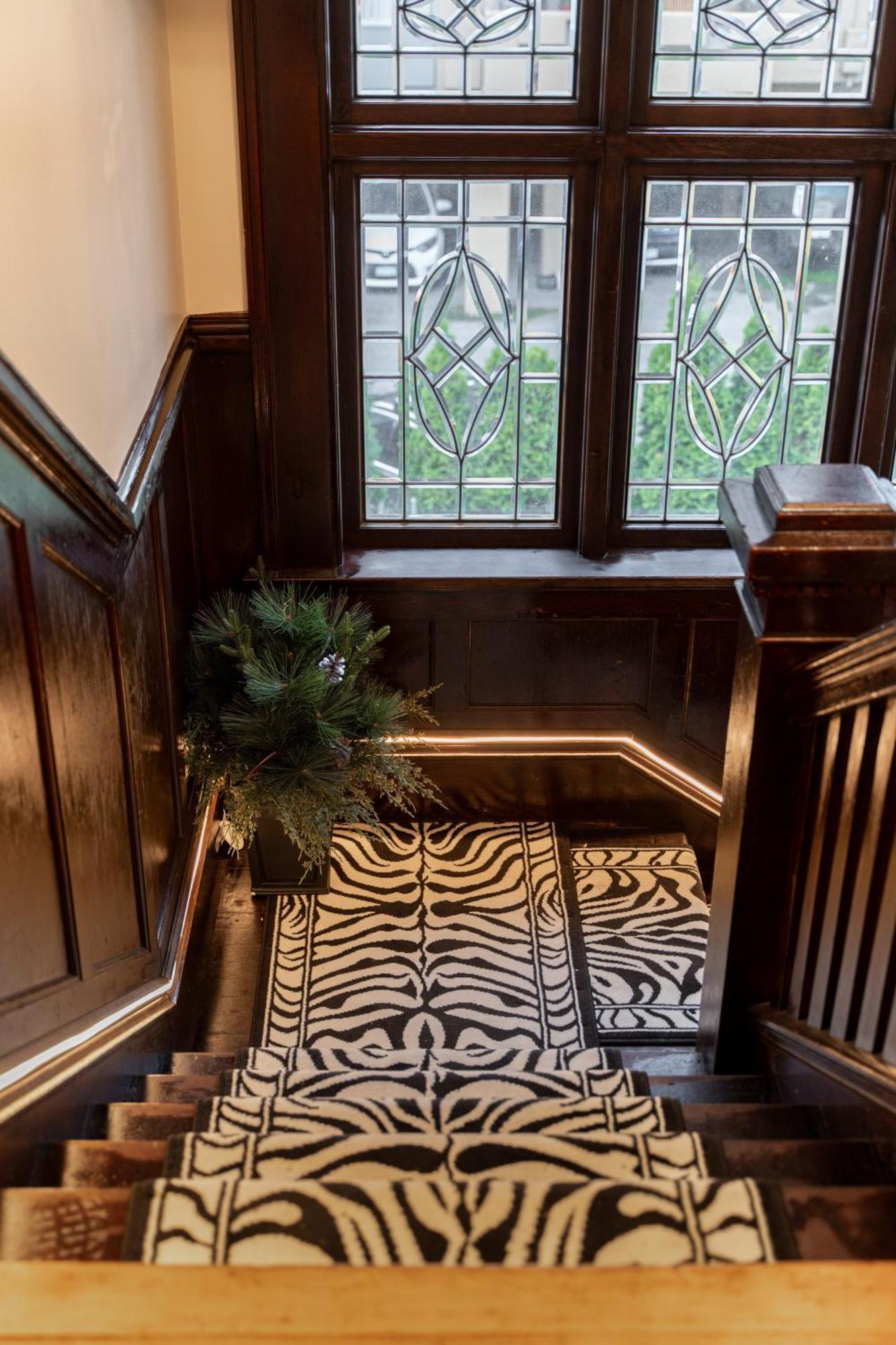 The Hunter House Bed And Breakfast バンクーバー エクステリア 写真